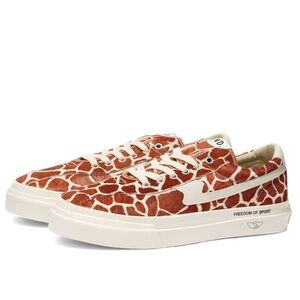 END. x Stepney Workers Club Dellow Giraffe